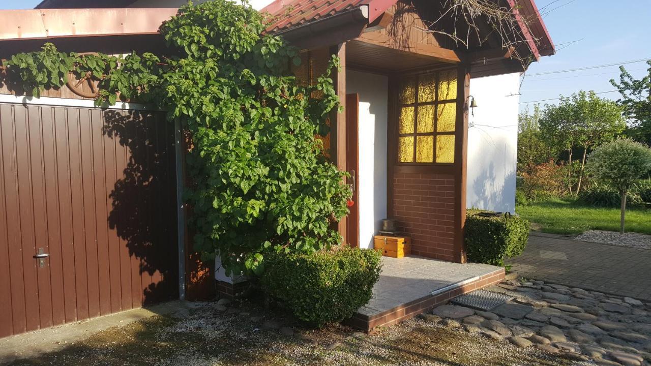 Domek Nad Jeziorem Bystrzyna Swidwin Exterior photo