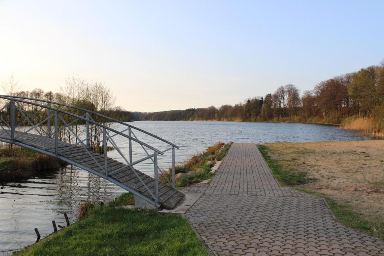 Domek Nad Jeziorem Bystrzyna Swidwin Exterior photo
